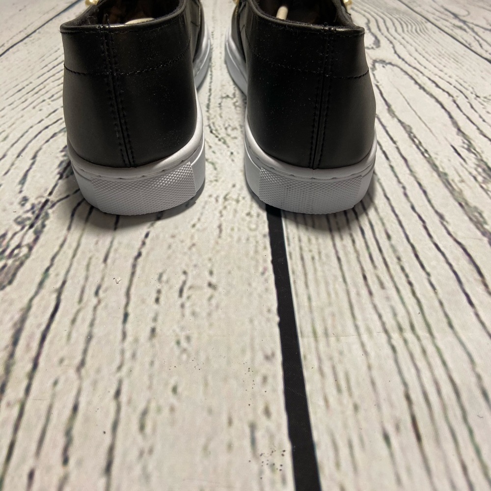 NEW Qupid Moira Fashion Sneaker with Pearls - Picture 4 of 6